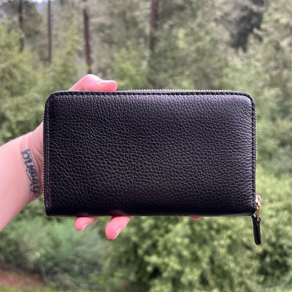 COACH Medium Black Pebble Leather Wallet w Gold Hardware AUTHENTIC - Picture 2 of 9